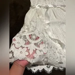 New Jessica Simpson White Lace Maternity Dress New Jessica Simpson White Lace Maternity Dress